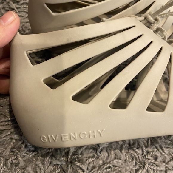 Givenchy Rubber CutOut Accent Gladiator Sandals Size 10 IT 40 - Picture 10 of 11